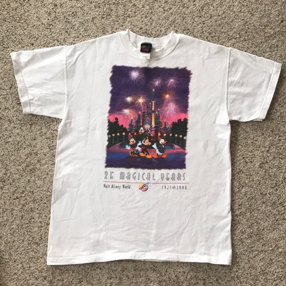 Vintage Disney shirt - Picture 3 of 8